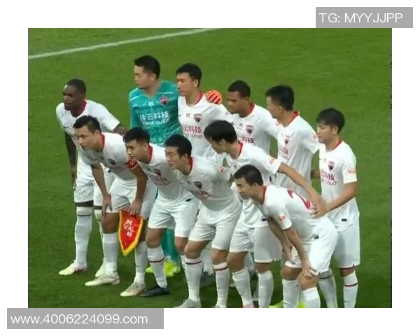 重庆篮球队耐力争议引发热议球迷对球队表现的不同看法与期待